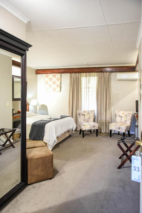 Oxford Lodge Vryheid Exterior foto
